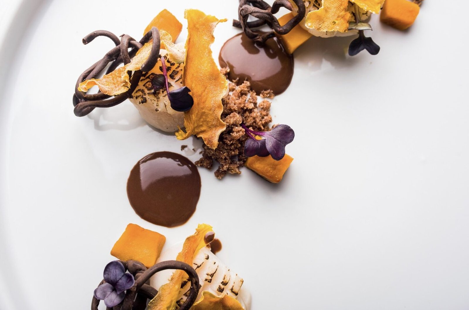 How to Improve Customer Experience in Restaurants - eMenu International